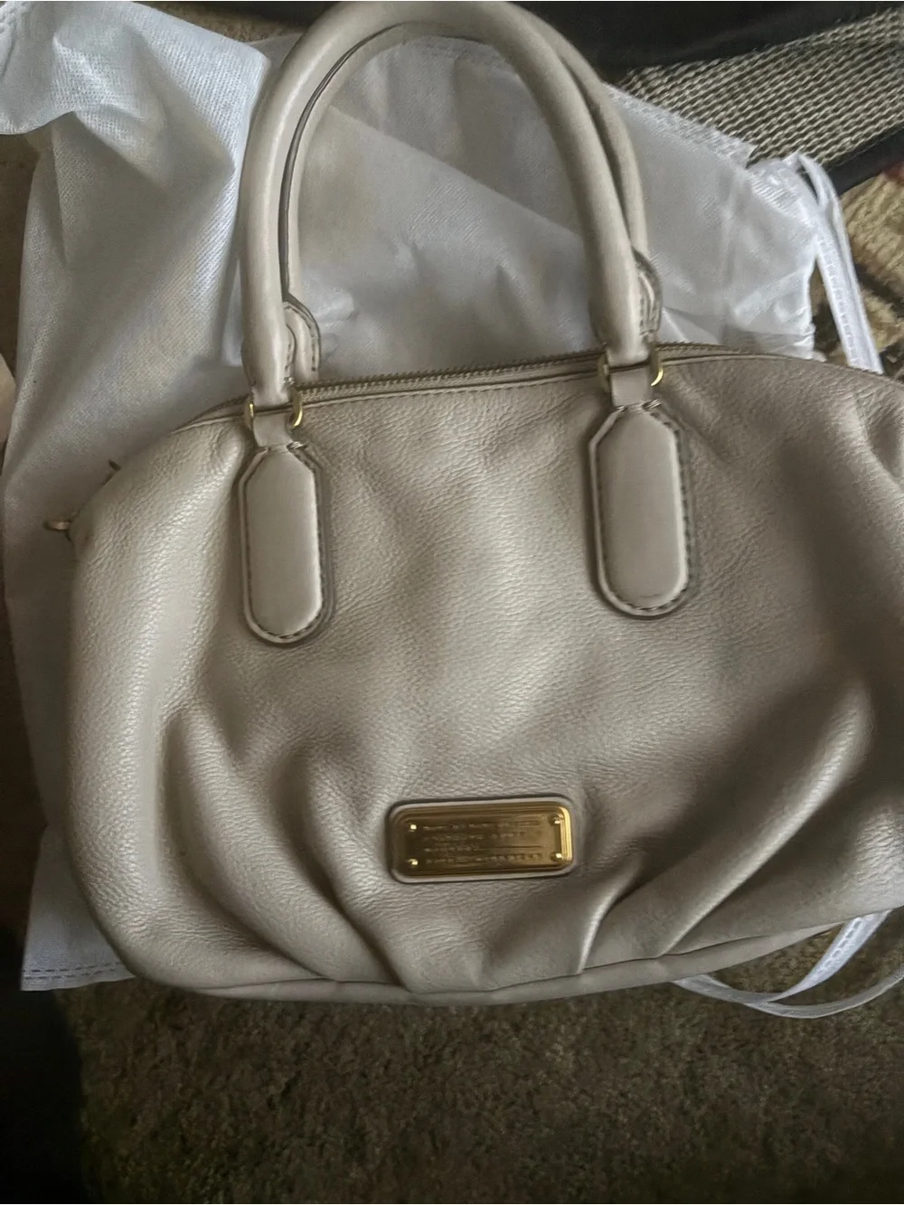Marc by Marc Jacob’s Cream Leather crossbody  Handbag with Gold Plaque is 12 in